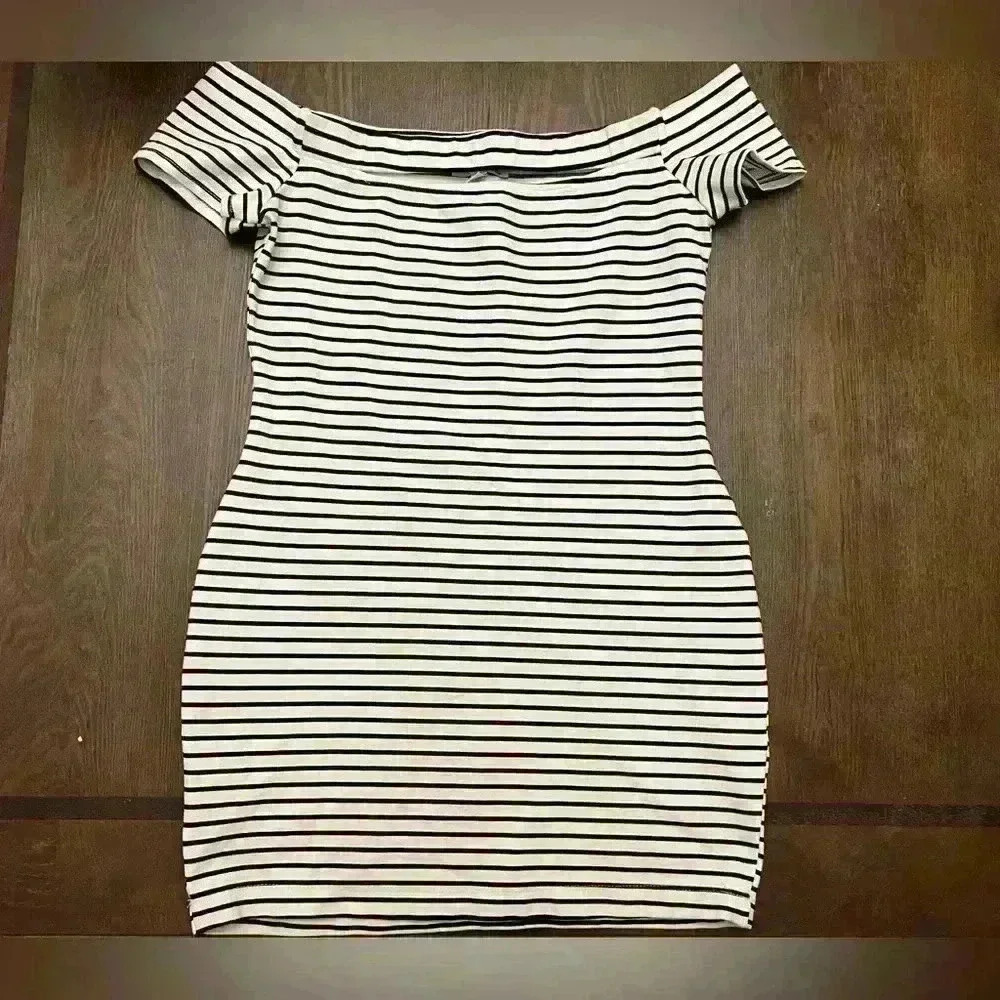 G by Guess - Marlene Off Shoulder Cutout Stripped Dress Size M